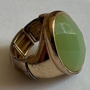 Costume Ring, size 6.5 but expandable